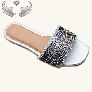 Sandales et pantoufles décontractées pour femmes, mode estivale, à bout ouvert, colorées, avec strass, respirantes, légères et confortables - Product Image 5