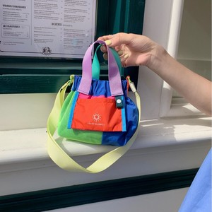 Bolso Mini Tipo Cubo Colorido de 7 Pulgadas, Resistente al Agua, Vertical, Cuadrado, Bandolera para Mujer, para Uso Diario - Product Image 4