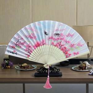 Éventails pliants en bambou sculpté, motif floral, pour la danse et les mariages, en soie écologique, vente chaude, idéaux pour les cadeaux - Product Image 3