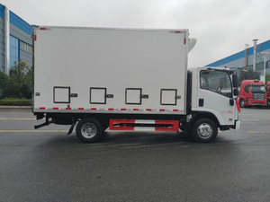 Camion Isuzu KV100 per il trasporto di pulcini, pollame vivo e bestiame, con rimorchio ventilato a doppia temperatura - Product Image 3