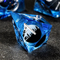 Ensemble de 7 dés DND en résine liquide violet violette Dragon Moon, faits à la main, dés polyédriques tranchants, pour jeux de société Dungeons & Dragons, cadeaux