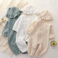 Barboteuse pour bébé de couleur unie douce avec chapeau, combinaisons en mousseline de coton pour tout-petits filles, barboteuse simple pour bébé