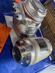 Débitmètre Endress Hauser Proline Promag H 300 5H3B OEM pour l'industrie alimentaire et des boissons, haute précision 0,5%, sanitaire - Product Image 4