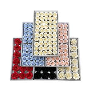 Bouquet de fleurs de savon fait main à tête de fleur de Rose <span class=keywords><strong>Chanson</strong></span> noir et or pour décoration de bureau de cadeau d'anniversaire de mariage - Product Image 1