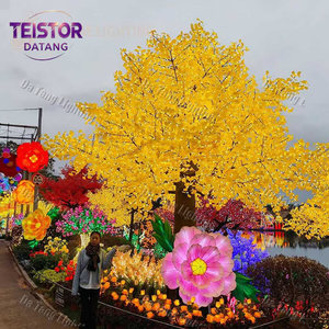 Arbre artificiel de Ginkgo imperméable avec éclairage et feuilles illuminées pour la décoration saisonnière extérieure - Product Image 5