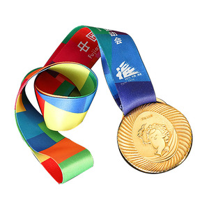 Medallas Metálicas Personalizadas con Impresión Tipográfica para Eventos Deportivos, Maratones, Torneos de Bádminton y Baloncesto a Nivel Urbano - Arte - Product Image 4