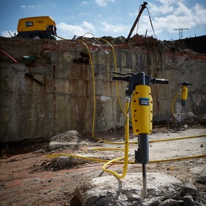 Hecho en China Precio 33KW 7bar 4.5m ³/min Diesel Tornillo portátil Atlas Copco <span class=keywords><strong>Compresor</strong></span> de aire XAS78KD para demolición - Product Image 6