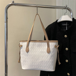 Large Capacity Women's Handheld Tote Bag Korean Version Fall New <b>Square</b> Shoulder Bag With Single Strap Zipper Closure Tanjing - Product Image 5