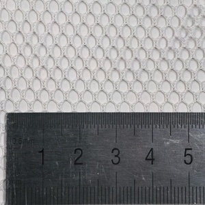 Xu hướng nóng 100% Polyester 90 GSM thân thiện với môi hình lục giác lưới vải lưới dệt kim thiết kế cô gái 'áo khoác cưới Túi lót xe - Product Image 6