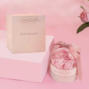 Boîte à bijoux avec rose éternelle, emballages cadeaux personnalisés pour rose éternelle et accessoires de bijouterie - Product Image 4