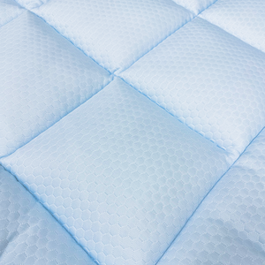 Großhandel Rabatt Polyester Komfortable Kühlung Hotel Bett Matratze Topper