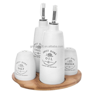 Set di sale <span class=keywords><strong>pepe</strong></span> di porcellana <span class=keywords><strong>olio</strong></span> <span class=keywords><strong>e</strong></span> aceto con supporto contenitore di spezie in ceramica impostato su base di bambù sale <span class=keywords><strong>pepe</strong></span> - Product Image 1