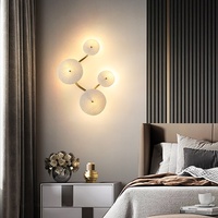 Applique murale d'intérieur de luxe moderne et fantaisie Source de lumière LED corps en fer pour chambre de chevet salon hôtel applique moderne