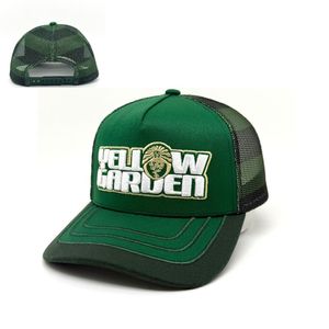 Casquette Trucker de Luxe à 5 Panneaux Personnalisée avec Broderie 3D Multicolore en Contour, en Coton Vert Rayé Camouflage, Dos en Maille Respirant et Imperméable - Product Image 1