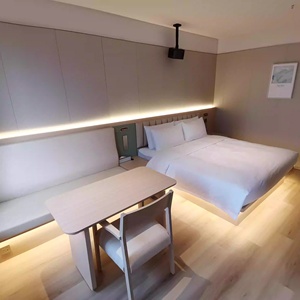Modern Hospitality Furniture Wooden King Bed <b>Sets</b> With Upholstered Headboard Nightstands Desk & <b>Side</b> <b>Table</b> For 3 Star Hotels - Product Image 3