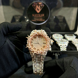 Montre élégante en argent 925 avec diamants Moissanite VVS, design luxueux pour usage professionnel, disponible au prix d'exportation - Product Image 1