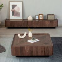 Ensemble de tables basses GEDO modernes en travertin beige et bois nervuré, design carré cannelé pour salon et mobilier de maison