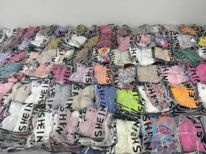 Ropa de Segunda Mano de Alta Calidad de la Marca Y Wholesale Brand Sheines, Camisetas de Manga Corta Mixtas, Plazo de Entrega de Muestras de 7 Días en China - Product Image 1