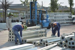 Estructura de montaje solar para suelo, sistema de soporte de acero de alta resistencia para paneles fotovoltaicos, precio competitivo OEM - Product Image 5