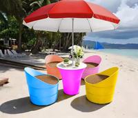 Ensemble de tables et chaises de plage en plastique léger et durable, résistant à l'eau, empilable, facile à transporter, design moderne pour hôtel, couleur lait