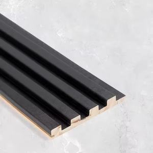 Panneau mural intérieur rainuré moderne personnalisé, imperméable, résistant aux taches de <span class=keywords><strong>bois</strong></span>, pour plafond, grille, décoration d'hôtel et de salle de divertissement - Product Image 5