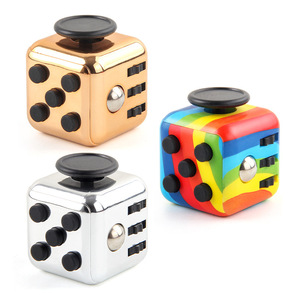 Giocattoli Antistress di Alta Qualità, Cubo Fidget Multifunzione dal Design Ergonomico - Product Image 4