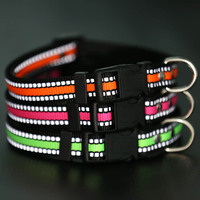 Collier de luxe en nylon réfléchissant pour petits chiens, personnalisable, pour usage extérieur, avec clip de sécurité réglable, confortable, toutes saisons
