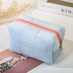 High-End Simple Plush <strong>Fluffy</strong> Makeup <strong>Bag</strong> Zipper Closure Large Capacity Convenient High-Value Plaid Toiletry Storage Cosmetic <strong>Bag</strong> - Product Image 6