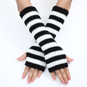 Femmes 30 longues rayures colorées à la mode <span class=keywords><strong>mi</strong></span>-longueur sans doigts <span class=keywords><strong>gants</strong></span> acryliques pour automne hiver nouveau Style bras décontracté - Product Image 2
