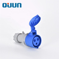Coupleur électrique IP55 3P 32A 240V OEM Connecteur industriel Prise murale en nylon Bticino Prise murale en porcelaine 12 mois