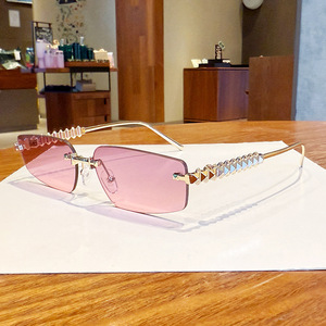 Lunettes de soleil sans monture rectangulaires UV400, monture en métal, unisexe, protection solaire, style tendance pour adultes - Product Image 3