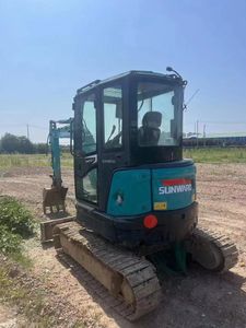 Mini-excavatrice SUNWARD SWE35UF d'occasion, excavatrices d'occasion SWE35, mini-excavatrice sur chenilles pour travaux de terrassement - Product Image 2