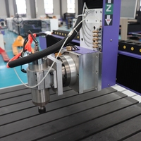 Machine de gravure CNC AKG1212 pour la fabrication de panneaux Petite gravure Acrylique Bois Dur PVC 3D 2D Routeur CNC de table élevé