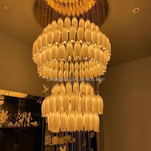 Lámpara de Araña Moderna de Lujo con Forma de Flor de Tulipán, Cúpulas de Cerámica con Capullos Florecientes, Lámparas Ovaladas Personalizadas con Altura Ajustable - Product Image 6