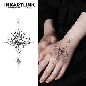 INKARTLINK Pegatina de Tatuaje Minimalista de Loto, Diseño Geométrico de Estrella y Líneas, Arte Corporal Semipermanente Herbal de 15 Días, Venta al por Mayor - Product Image 1