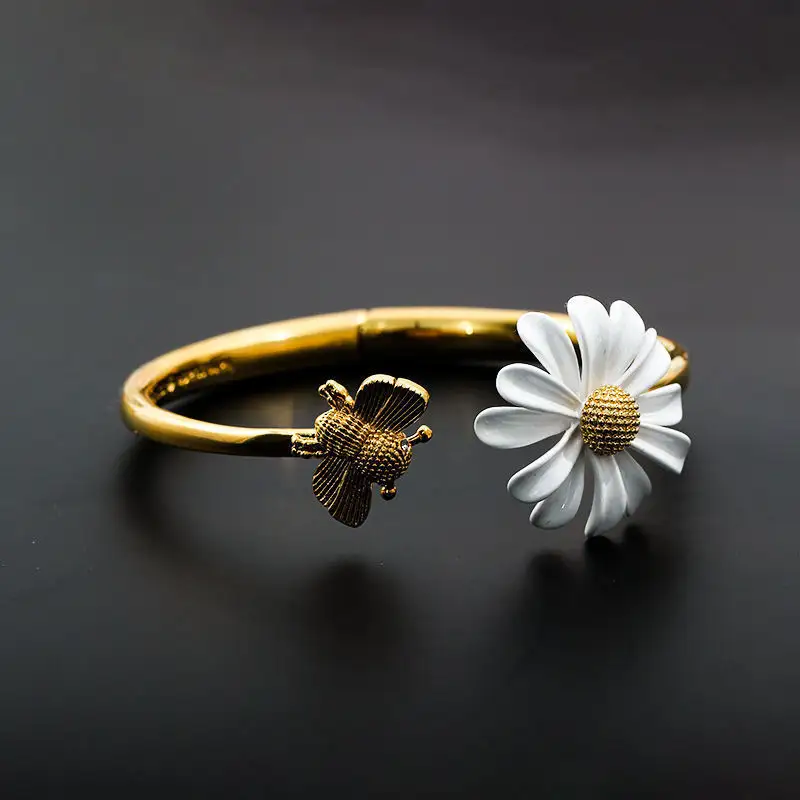 2022 패션 작은 데이지 꿀벌 오픈 디자인 페인트 꽃 팔찌 반지 목걸이 귀걸이 세트 쥬얼리 세트 여성