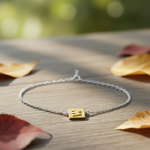 Bracciale con Charm Placcato Oro in Acciaio Inossidabile Angelina, Lettera W, Gioielli Unisex alla Moda - Product Image 2