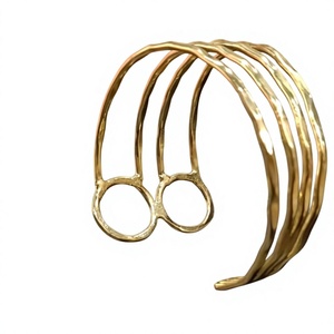 Bracelet en laiton réglable de luxe, style royal, pour accessoires de mode haut de gamme et cadeaux - Product Image 1