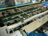 Machine d'emballage automatique de bouteilles d'eau en plastique, machine d'emballage sous film rétractable pour bouteilles d'eau, fabricant OEM ODM