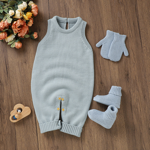 Mimixiong personnalisé en gros vêtements pour tout-petits couleur unie nouveau-né bébé tricoté sans manches barboteuse vêtements en tricot pour garçons filles - Product Image 5