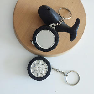 พวงกุญแจตลับเมตรรูปทรงยางรถยนต์ 1 เมตร แบบพกพา ใช้ได้ทั้งหน่วยเมตริกและอิมพีเรียล ผลิตจากโลหะผสมสังกะสีและพลาสติก พิมพ์ลายดิจิตอล ของขวัญส่งเสริมการขาย - Product Image 2