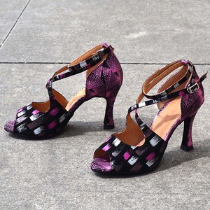 Personnalisé Filles <span class=keywords><strong>Mariage</strong></span> Haut Talon Jazz Baskets 5/7/8 cm Femmes Chaussures de Danse Latine Doux Confortable Léger avec Tendance de la Mode - Product Image 6