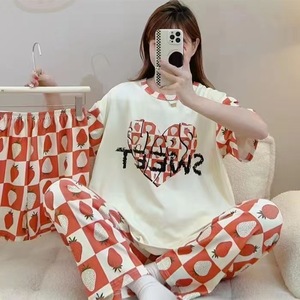 Ensemble pyjama d'été 3 pièces pour <span class=keywords><strong>femme</strong></span> Yicheng Factory : haut à manches courtes, short et pantalon long, motif dessin animé - Product Image 2