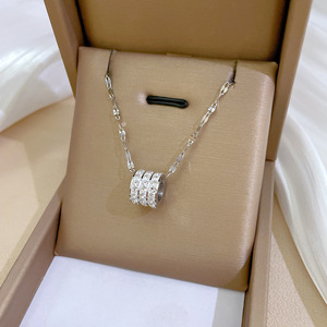 Collana con Ciondolo in Acciaio Inossidabile Placcato <span class=keywords><strong>Oro</strong></span> 18K Antiossidante con Cristalli di Zirconio per Donna - Product Image 4