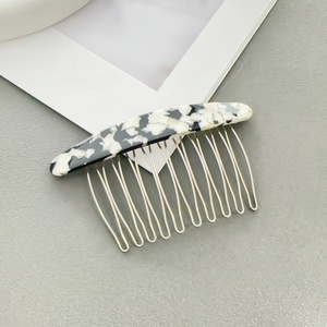 Peine para el cabello portátil, ecológico, de acetato vintage, con diseño de dientes anchos y huecos, versátil para el cuidado del cabello - Product Image 4