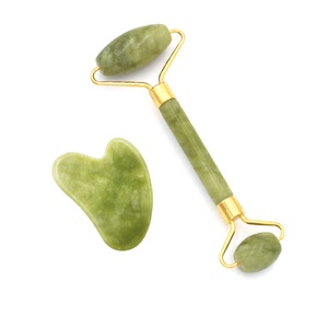 SFM Hochwertiges Grünes Jade Roller Gesichtsmassage-Set, Jade Guasha Stein, Bestseller Körpermassagegerät, Box-Verpackung für den Heimgebrauch - Product Image 2