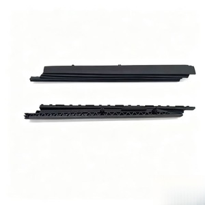 8D9 877 781, 8D9 877 782: ฝาครอบตกแต่งกันฝุ่นสำหรับซันรูฟด้านซ้ายและขวา - Product Image 1