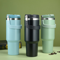 Design moderne Grand thermos de voiture en acier inoxydable Tasse à café portable multi-usage Technologie sous vide comprenant une paille pour l'eau de voyage