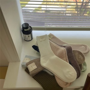 Calzini Invernali da Donna in Lana, Spessi e Termici, Colori Solidi, Traspiranti, Lavorati a Maglia, Ecologici, ad Asciugatura Rapida - Product Image 4