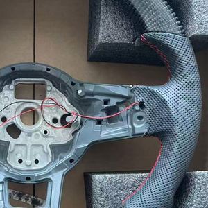 Volant de voiture en fibre de carbone LED à expédition rapide d'usine pour Volkswagen VW <span class=keywords><strong>Golf</strong></span> <span class=keywords><strong>5</strong></span> Mk5 GTI <span class=keywords><strong>R32</strong></span> Passat R GT B30 Jetta GLI MK6 - Product Image 3